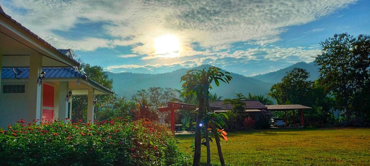 Pimpisa Garden พิมพิศา การ์เด้นท์ Villa Khuang Kom Eksteriør billede